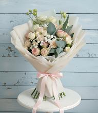 Букет цветов из:  Розы и Лизиантусы во Владимировской
