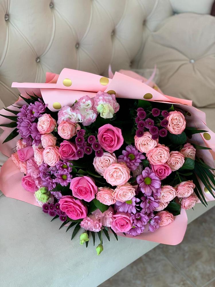 Букет цветов из: Хризантемы, Розы и Лизиантусы во Владимировской