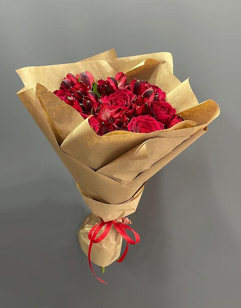 Букет цветов из: Альстромерии и Розы во Владимировской