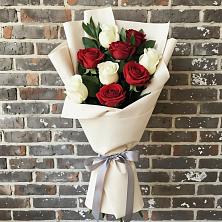 Букет цветов из:  Розы во Владимировской