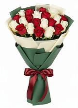 Букет Микс из красных и белых роз #REPLACE_PRED# Владимировской