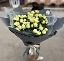 Букет Белые кустовые розы Солинеро во Владимировской