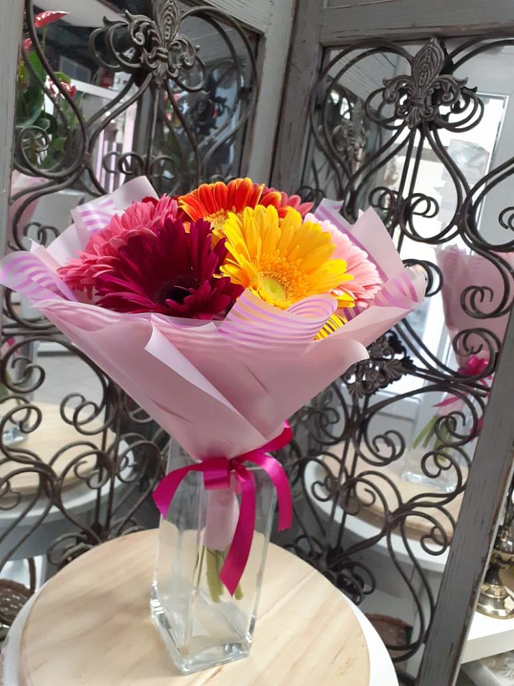 Букет цветов из: Герберы во Владимировской