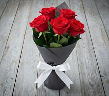 Букет 5 Красных роз Эдлесс Лав во Владимировской