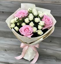 Букет цветов из:  Розы во Владимировской