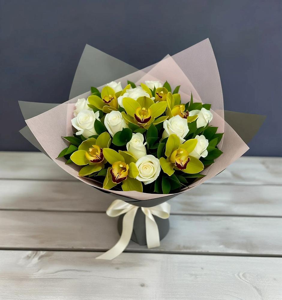 Букет цветов из: Орхидеи и Розы во Владимировской