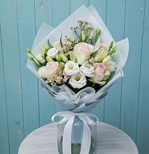 Букет цветов из:  Розы и Лизиантусы #REPLACE_PRED# Владимировской