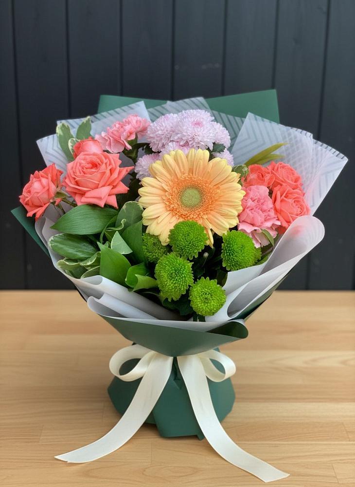 Букет цветов из: Гвоздики, Розы, Герберы и Хризантемы во Владимировской