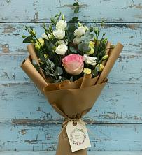 Букет цветов из:  Розы и Лизиантусы во Владимировской