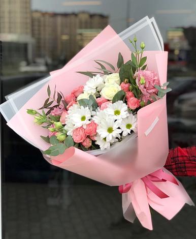 Букет цветов из: Розы, Лизиантусы и Хризантемы во Владимировской